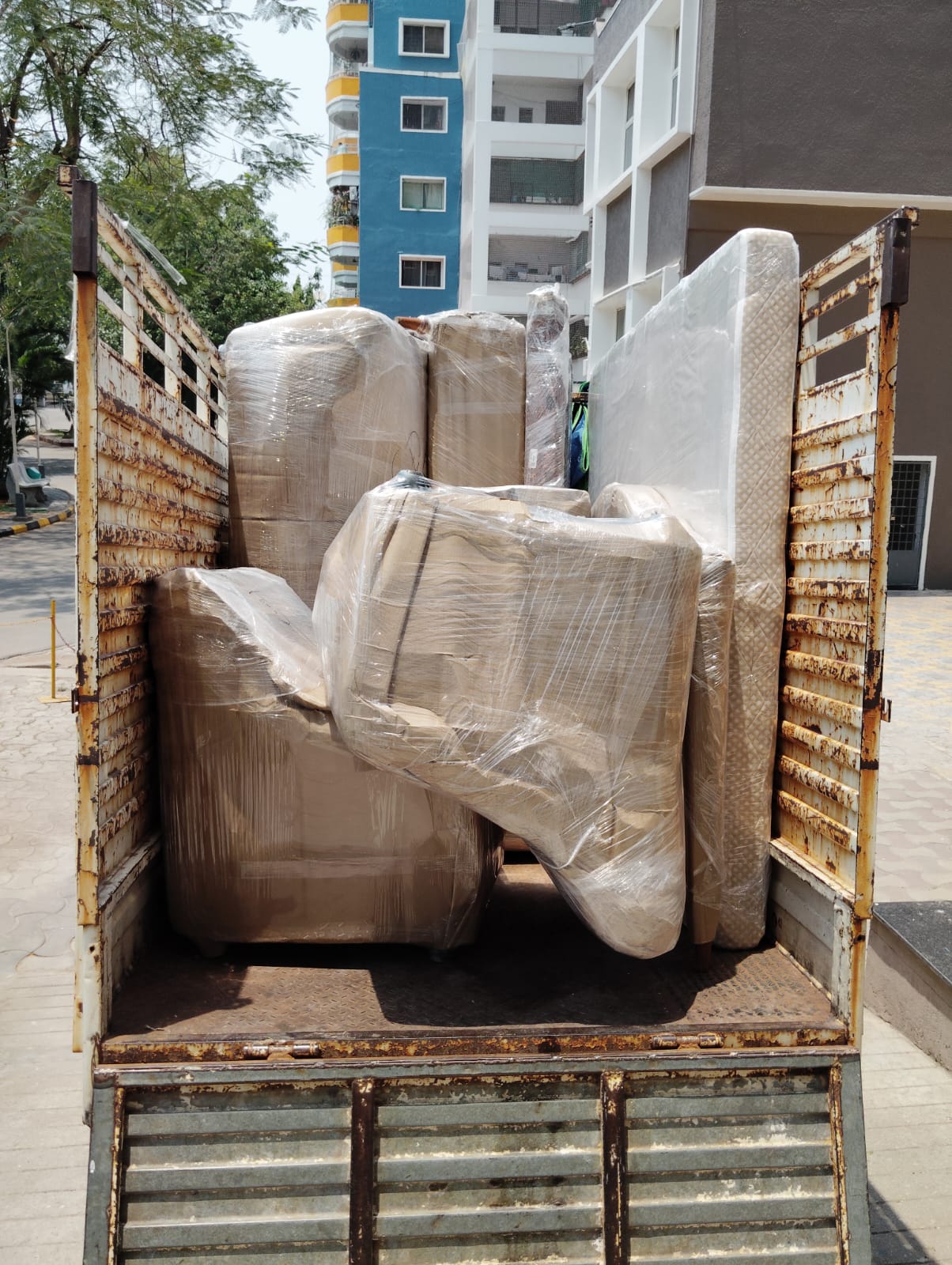 Corporate shifting and workstation transport