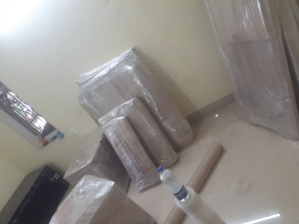 Customer service and move planning support desk